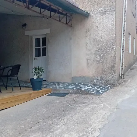 Renove Au Calme Avec Terrasse - Proche Futuroscope 度假居 Chenevelles